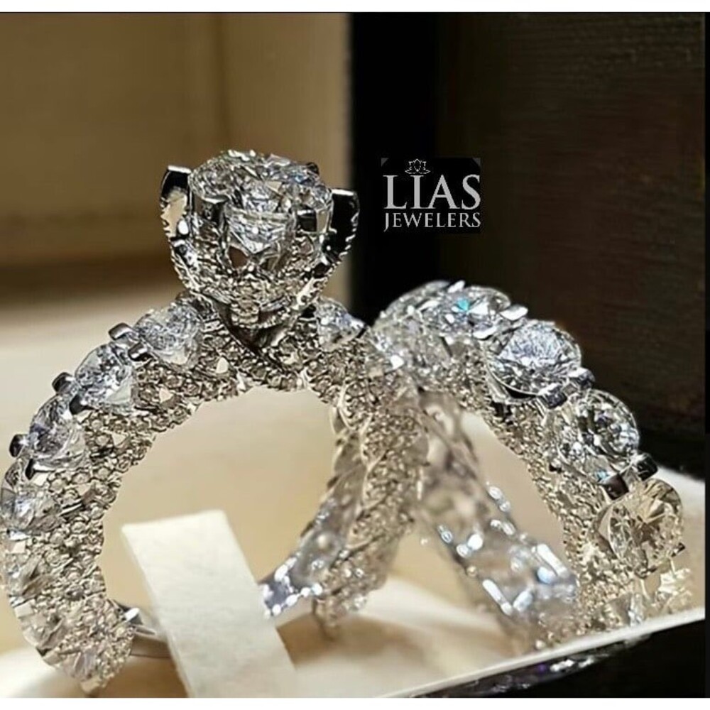 New 18k white gold wedding ring set